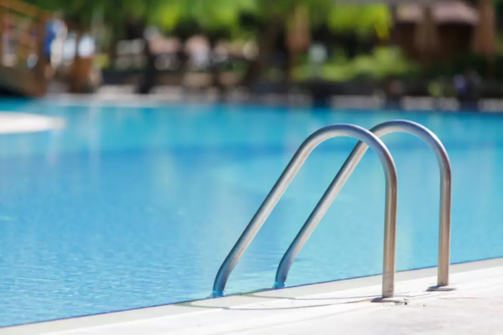 Does the Magic Eraser Sponge Pool ‘Hack’ for Algae Really Work?